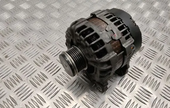 Audi A4 S4 B8 8K Generator/alternator