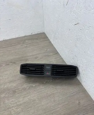 Volkswagen Caddy Dash center air vent grill 2K5819728 2K5815705B 2K5819728A