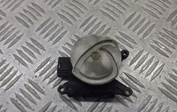 Audi A4 S4 B6 8E 8H A/C air flow flap actuator/motor 8E1820511C