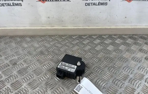 Audi A6 S6 C6 4F Power management control unit 4F0915181A