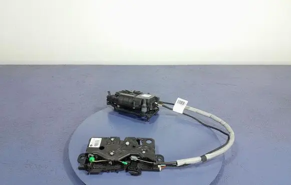 Audi A4 S4 B7 8E 8H Tailgate/trunk/boot lock/catch/latch 7441014
