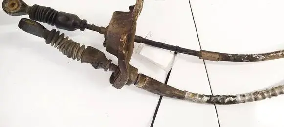 Toyota Yaris Gear shift cable linkage 