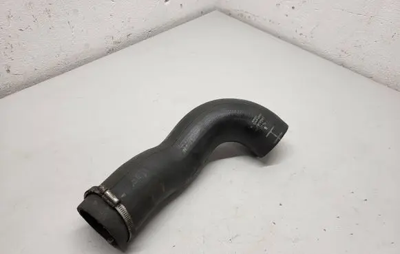 Jaguar XJ X350 Intercooler hose/pipe 6W936F073