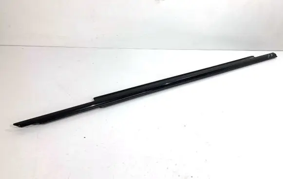 Audi A7 S7 4G Front door glass trim molding 4G8853284H