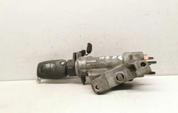 Audi A4 S4 B6 8E 8H Ignition lock 4B0905851C