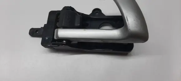Hyundai Santa Fe Front door interior handle 82623CM000