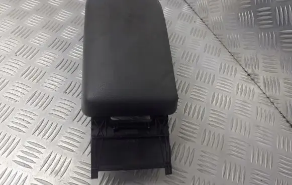 Mercedes-Benz E W210 Rear seat armrest 2086800079