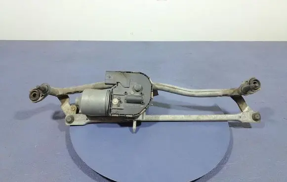 Audi A3 S3 A3 Sportback 8P Front wiper linkage and motor 8P1955023
