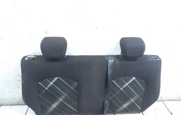 Opel Corsa E Rear seat 