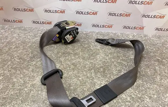 Audi A4 S4 B6 8E 8H Front seatbelt 560788701