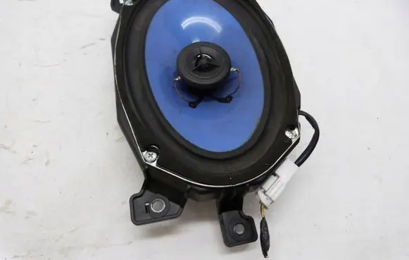 KIA Carnival Parcel shelf speaker 963504D050