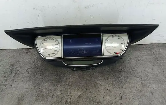 Peugeot 807 Speedometer (instrument cluster) 