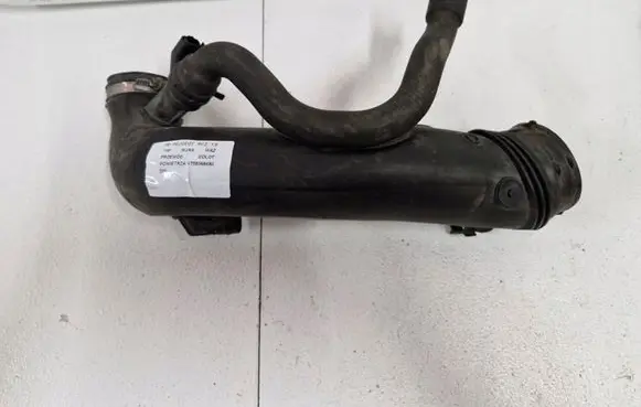 Peugeot RCZ Air intake hose/pipe V758368480