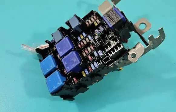 Dacia Sandero III Fuse box set 4190B3222 IMPRK1453017