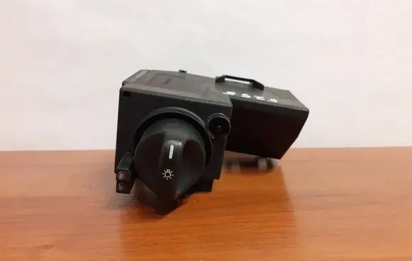Mercedes-Benz E W210 Light switch 5255 2105451104