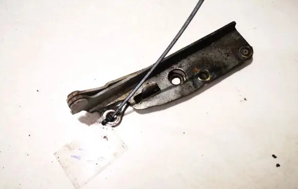 Nissan Terrano Engine bonnet/hood hinges