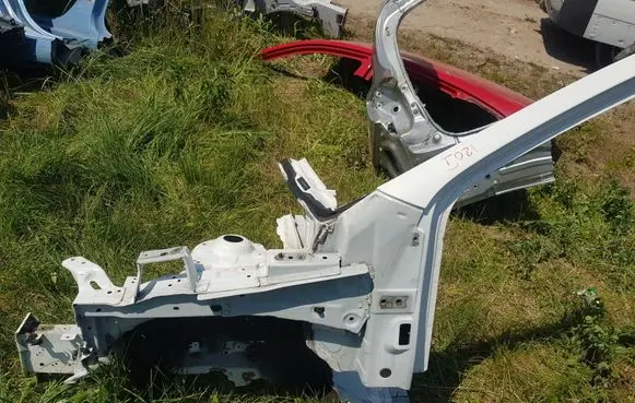 Front quarter panel