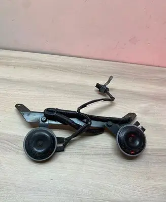 Nissan Juke I F15 Horn signal E9001163