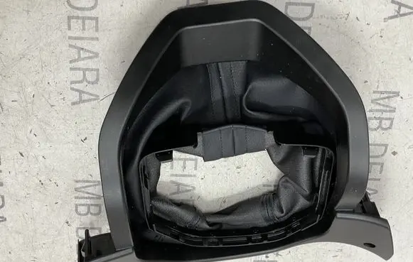 Steering wheel column trim
