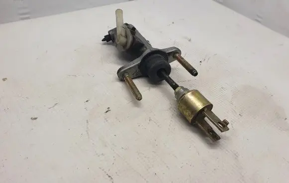 Clutch slave cylinder
