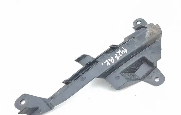 Land Rover Range Rover Evoque L551 Front bumper mounting bracket K8D215267BB