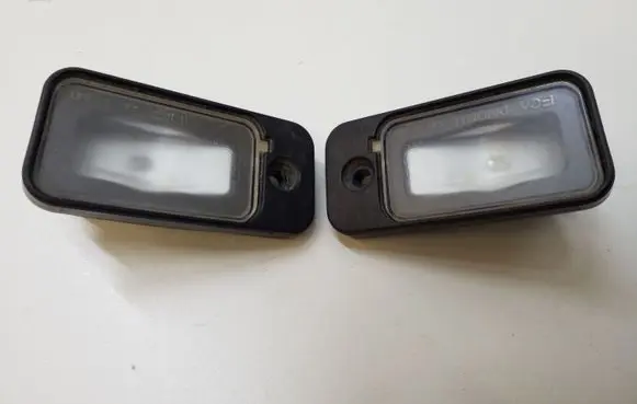 Jeep Cherokee Number plate light 68365268AC 68365269AC