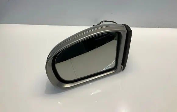 Mercedes-Benz C W203 Front door electric wing mirror