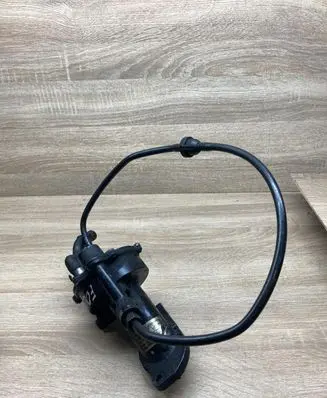 Ford Focus Vacuum pump 93BB2A451AC