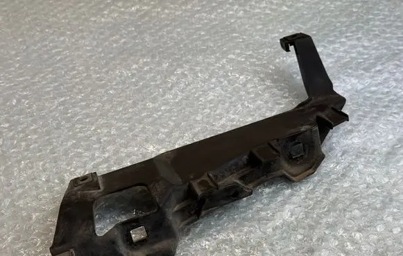 BMW 5 E39 Headlight/headlamp mounting bracket 15372300 153723