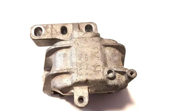 Skoda Octavia Mk1 (1U) Engine mount bracket 1K0199262