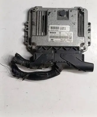 Hyundai i40 Engine control unit/module 39120-2A220 0281019572 39125-2A220