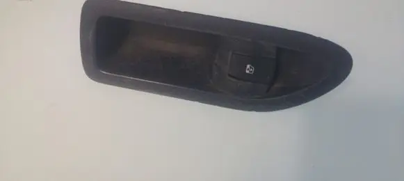 Renault Laguna II Electric window control switch 8200016013