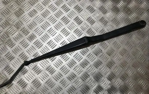 Opel Sintra Front wiper blade arm 89813564