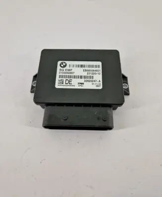 BMW 5 F10 F11 Hand brake control module 685084601
