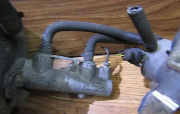 Mitsubishi Space Star Master brake cylinder