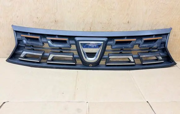 Dacia Duster II Front grill 623102515R 623109659R