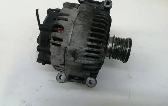 Mercedes-Benz E W211 Generator/alternator A6421540402 705147165