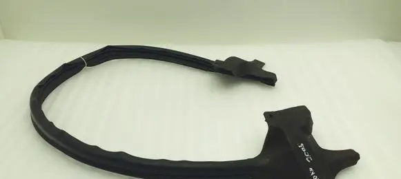Jeep Cherokee III KJ Rubber seal tailgate window/glass 55360065AB