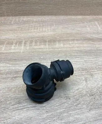 BMW X5 E70 Engine coolant pipe/hose 7799184