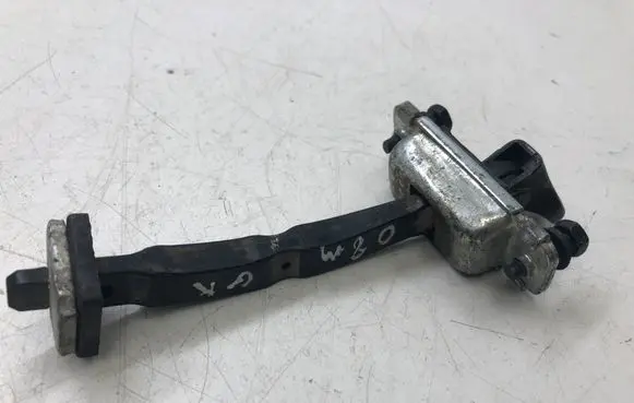 Hyundai Santa Fe Rear door check strap stopper