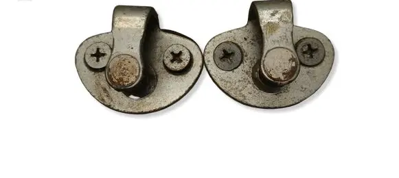 Datsun 1200-1400 Front door lock loop/hook striker 