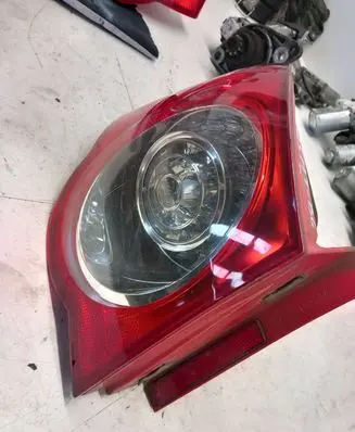 Volkswagen PASSAT B6 Rear/tail lights 275701