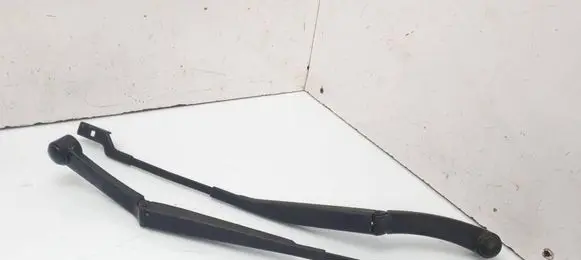 Hyundai ix 55 Front wiper blade arm 