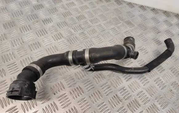Volvo V40 Engine coolant pipe/hose 31474986