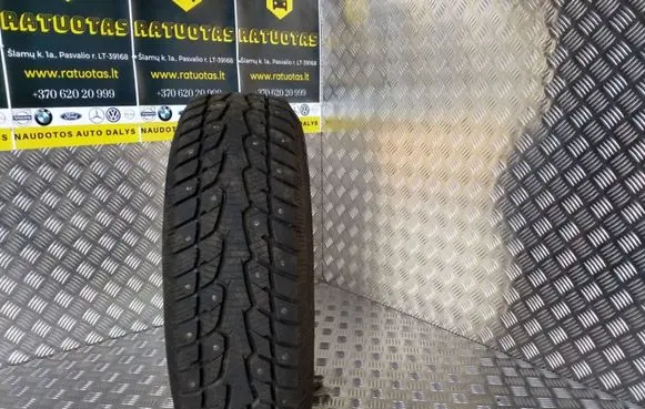 Volvo V70 R15 winter/snow tires with studs 