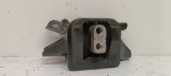 Hyundai i30 Engine mount bracket 21830J3000