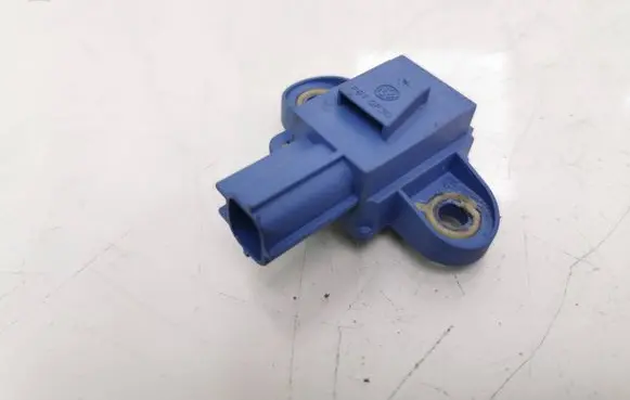 Volkswagen Golf V Airbag deployment crash/impact sensor 1K0955557A