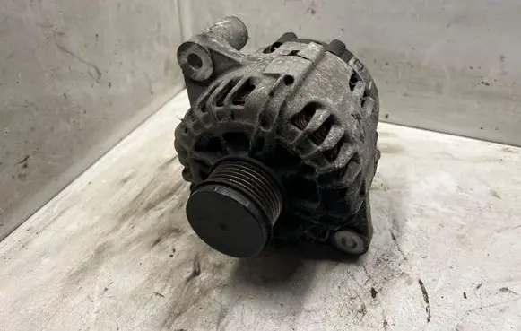 Opel Insignia A Generator/alternator 13502582