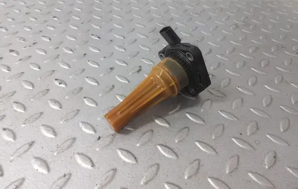 Volkswagen T-Roc Oil level sensor 04C907660A