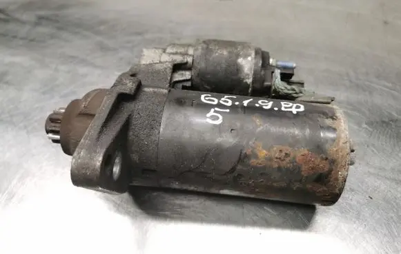 Volkswagen Golf V Starter motor